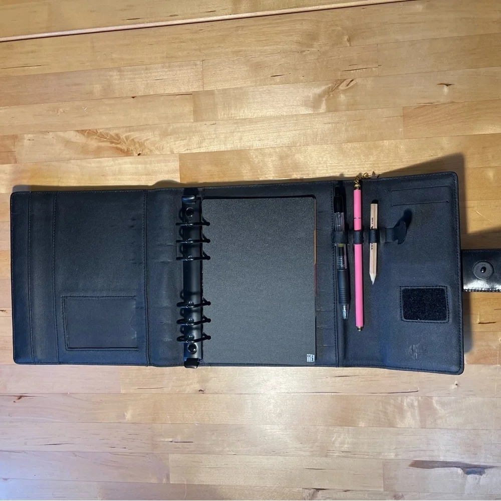 Time Manager Original 6 Rings Trifold personal size black gloss leather